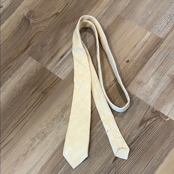 Linco pure silk Cream Tie - Picture 5 of 5